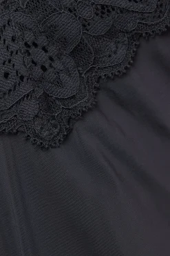 Brazilian trosor i 80-talsstil i spets och mikrofiber