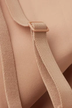 Formande linne i mikrofiber utan s&ouml;mmar
