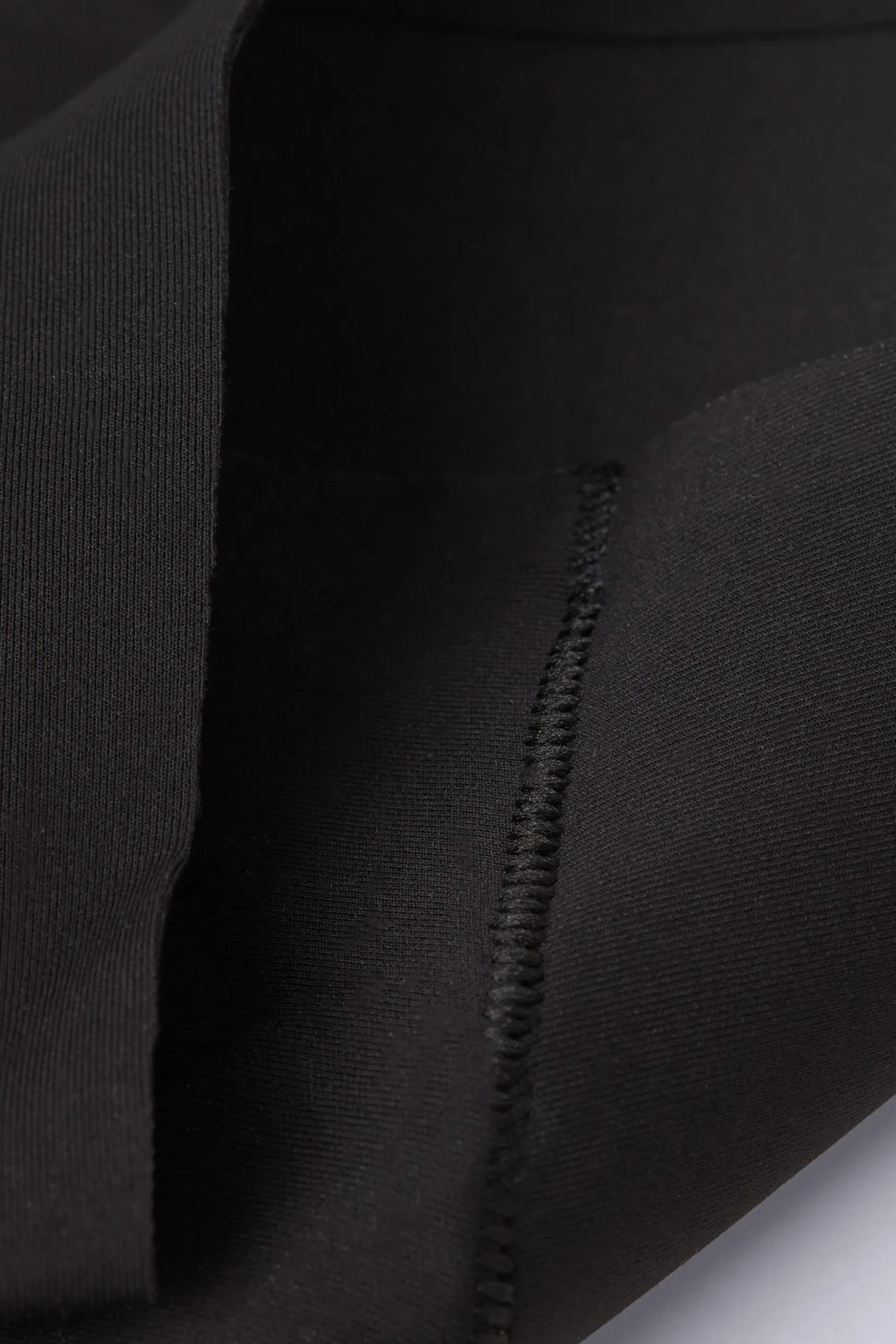 Franska trosor i Microfibre med råskuren kant
