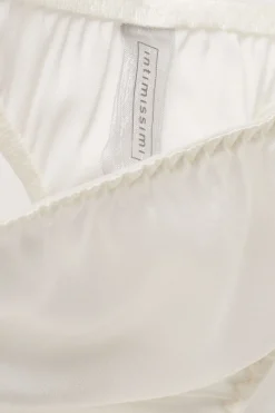 G-string i spets och siden