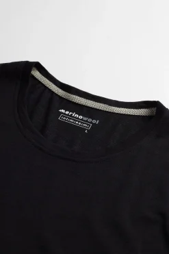 Kort&auml;rmad t-shirt i stretchig merinoull
