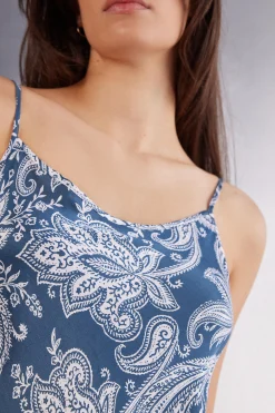 L&aring;ng underkl&auml;nning i viskossatin Flower Paisley