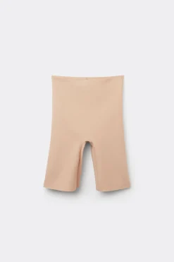 Mikrofibershorts med r&aring; sk&auml;rning