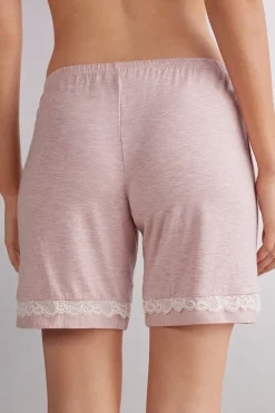 Modalshorts med spetsdetaljer