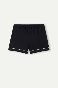 Shorts i modal med kontrasterande passpoal