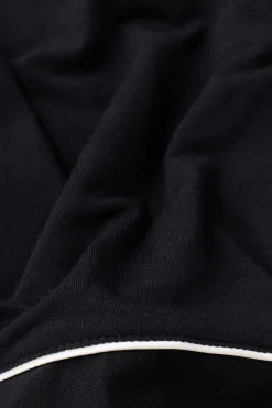 Shorts i modal med kontrasterande passpoal