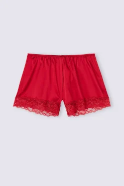 Shorts i siden med spets