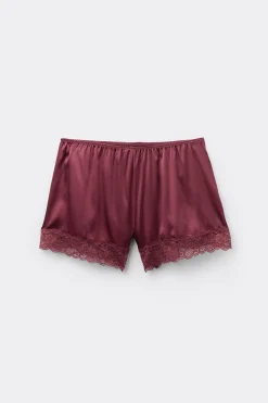 Shorts i siden med spets