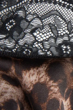 Shorts i viskossatin Luxurious Leopard