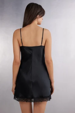 Silk Slip med spetsdetalj
