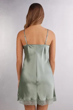 Silk Slip med spetsdetalj