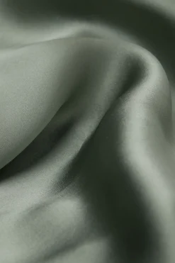 Silk Slip med spetsdetalj