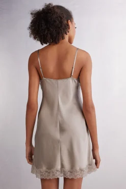 Silk Slip med spetsdetalj