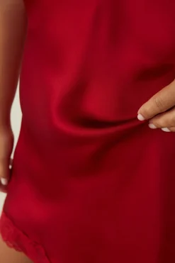 Silk Slip med spetsdetalj