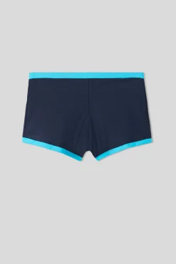 Tajta badshorts med kontrasterande detaljer