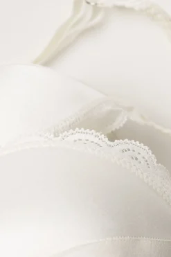 Tiziana Silk and Lace triangelbeh&aring;