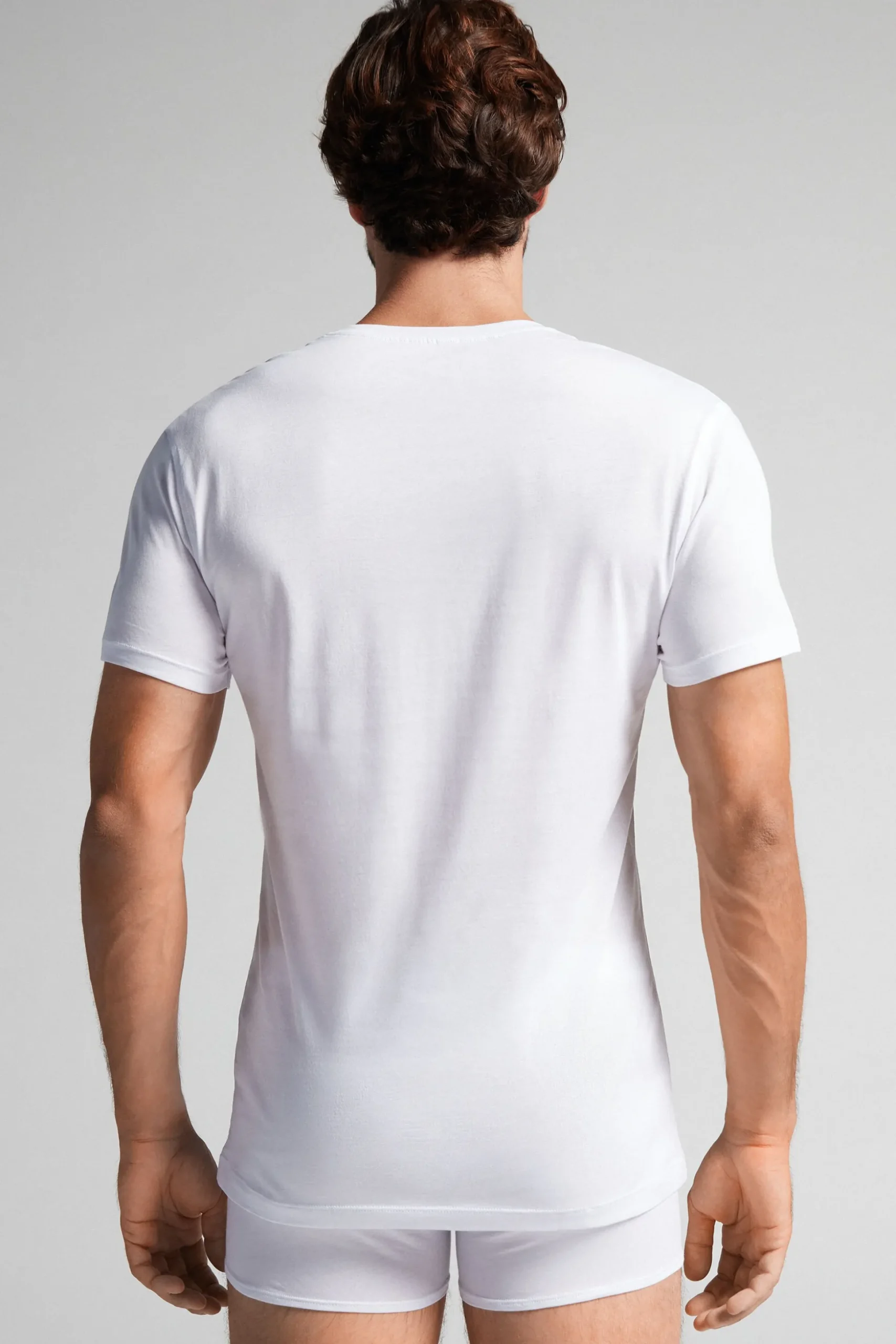 T-shirt med V-ringad hals i extra fin Superior-bomull